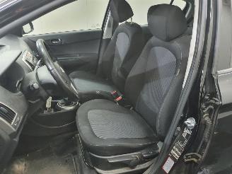 Hyundai I-20  picture 12