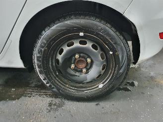 Ford Fiesta  picture 16