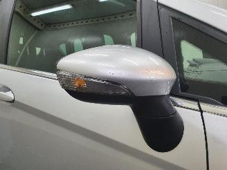 Ford B-Max  picture 2