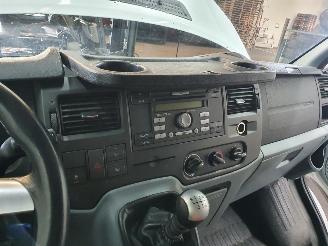 Ford Transit 300M picture 16