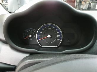 Hyundai I-10  picture 25