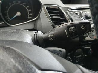 Ford Fiesta 1.0 Titanium picture 14