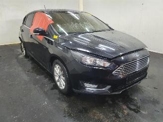 skadebil auto Ford Focus 2.0 TDCI Titanium 2015/7