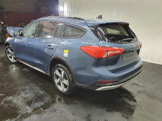 Ford Focus Active Titanium X Business EcoBoost picture 12