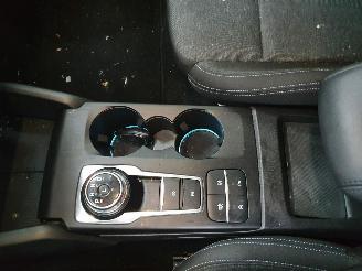 Ford Focus Active Titanium X Business EcoBoost picture 10