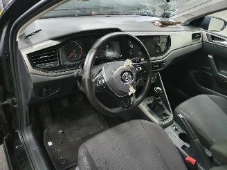 Volkswagen Polo AW 1.0TGI BlueMotion Comfortline picture 31