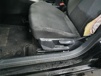 Volkswagen Polo AW 1.0TGI BlueMotion Comfortline picture 17