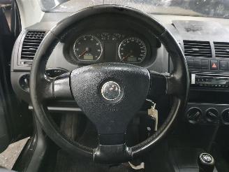 Volkswagen Polo 9N3 1.4 16V Trendline picture 12