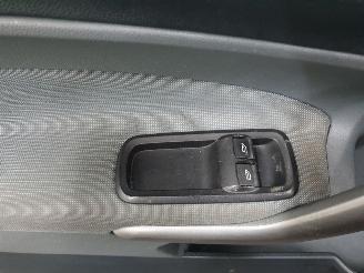 Ford Fiesta 1.25i Trend picture 21