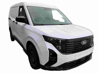 rottamate veicoli commerciali Ford Transit Courier Van Trend 2024/7