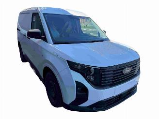 Vrakbiler bedrijf Ford Transit Courier Van  2024/8