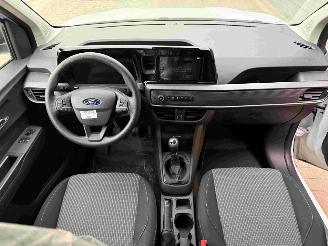 Ford Transit Courier Van  picture 2