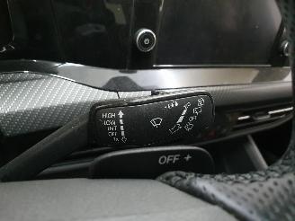 Volkswagen Golf CD1 eTFS R-Line Hybrid picture 6