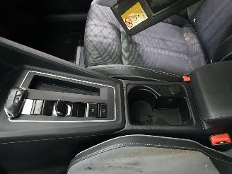 Volkswagen Golf CD1 eTFS R-Line Hybrid picture 26