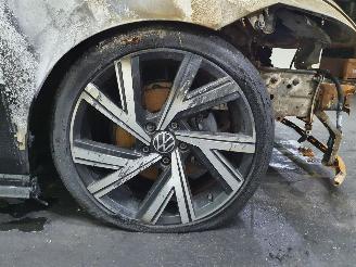 Volkswagen Golf CD1 eTFS R-Line Hybrid picture 15