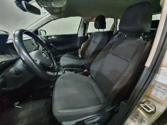 Volkswagen Polo AW1 1.0 BlueMotion Technology picture 22