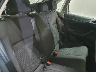 Volkswagen Polo AW1 1.0 BlueMotion Technology picture 14
