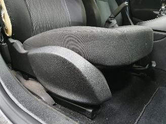 Opel Astra J Edition 1.4 picture 35