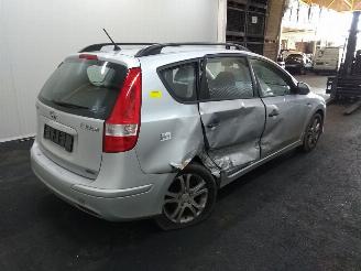 Hyundai I-30  picture 5