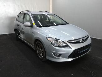 Hyundai I-30  picture 1