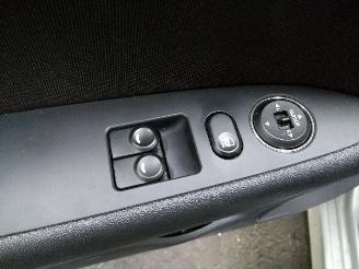 Hyundai I-30  picture 11