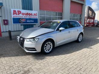 Vrakbiler auto Audi A3 A3 Sportback (8VA/8VF), Hatchback 5-drs, 2012 / 2020 1.4 TFSI 16V 2013/3