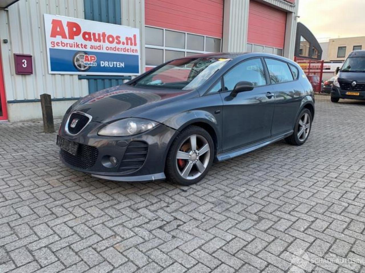 Seat Leon Leon (1P1), Hatchback 5-drs, 2005 / 2013 2.0 FSI 16V