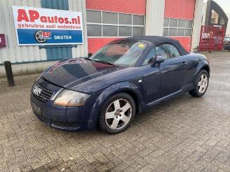 Vrakbiler auto Audi TT TT Roadster (8N9), Cabrio, 1999 / 2007 1.8 20V Turbo 2002/9