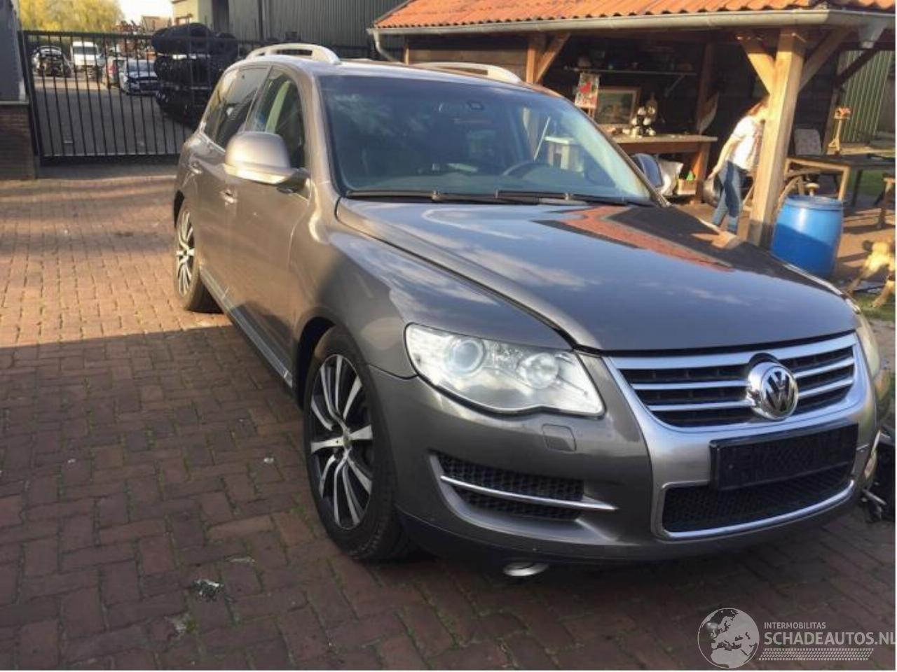 Volkswagen Touareg Touareg (7LA/7L6), SUV, 2002 / 2010 5.0 TDI V10