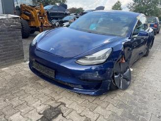 Vrakbiler auto Tesla Model 3 Model 3, Sedan, 2017 Standard RWD Plus 60 kWh 2019/9