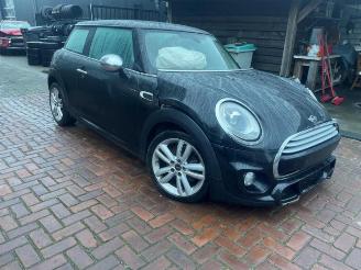 Vrakbiler auto Mini Cooper Mini (F56), Hatchback 3-drs, 2013 1.5 12V Cooper 2015/12