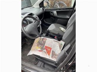 Peugeot 107 107, Hatchback, 2005 / 2014 1.0 12V picture 4