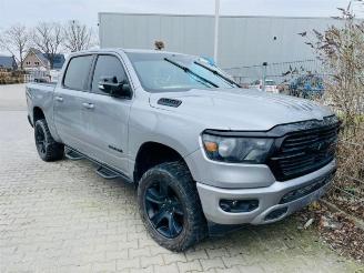 Salvage car Dodge Ram 1500 Crew Cab (DS), Pick-up, 2010 / 2018 5.7 Hemi V8 4x4 2021