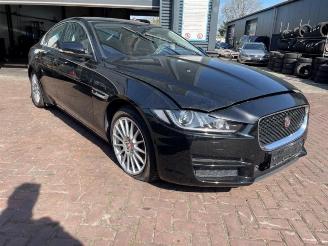 Salvage car Jaguar XE XE, Sedan, 2015 2.0d 180 16V 2015