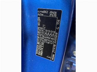 Toyota C-HR C-HR (X1,X5), SUV, 2016 1.8 16V Hybrid picture 4