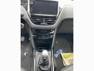 Peugeot 2008 2008 (CU), MPV, 2013 / 2019 1.2 12V e-THP PureTech 110 picture 7