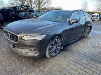 Vrakbiler auto Volvo V-90 V90 II (PW), Combi, 2016 2.0 B4 16V Mild Hybrid 2021/5