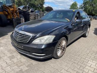 Vrakbiler auto Mercedes S-klasse S (W221), Sedan, 2005 / 2014 3.0 S-320 CDI 24V 2010/2