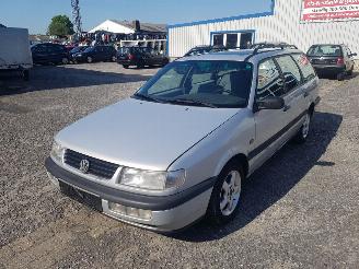 Coche siniestrado Volkswagen Passat 35I Zilver LB7Z Onderdelen Bumper Deur 1996/5