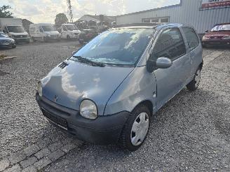 Sloopauto Renault Twingo 1.2 16V Blauw NV427 Onderdelen D4F702 Motor 2003/1
