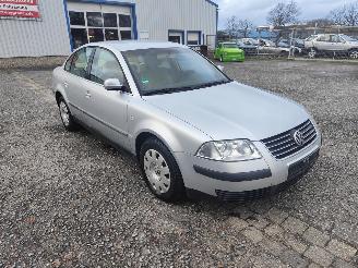 Volkswagen Passat 3BG 2.0 Zilver LA7W Onderdelen AZM Motor picture 3