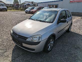 krockskadad bil auto Opel Corsa 1.0 Silver Z147 2001/8