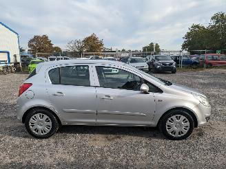 Opel Corsa 1.3 CDTI Silver Z157 picture 4