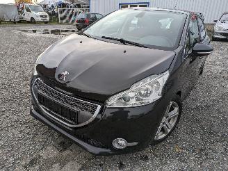 Uttjänta bilar auto Peugeot 208 e-HDI 1.6 2012/5