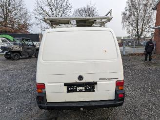 Volkswagen Transporter 2.4 TDI picture 6