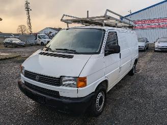 uszkodzony samochody osobowe Volkswagen Transporter 2.4 TDI 1999/2