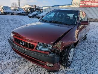 Opel Astra 1.6 picture 1