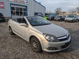 Opel Astra Twin Top Cabrio 1.6 picture 3