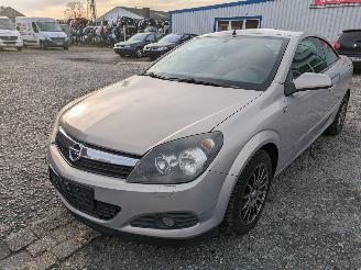 Opel Astra Twin Top Cabrio 1.6 picture 15