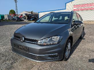 Vrakbiler auto Volkswagen Golf 1.0 TSI 2017/11